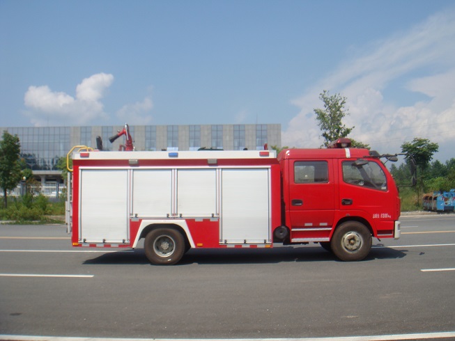 東風D7水罐消防車（3.5噸）圖片
